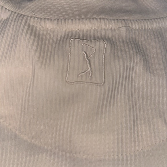 Performance sweater. - Picture 4 of 4